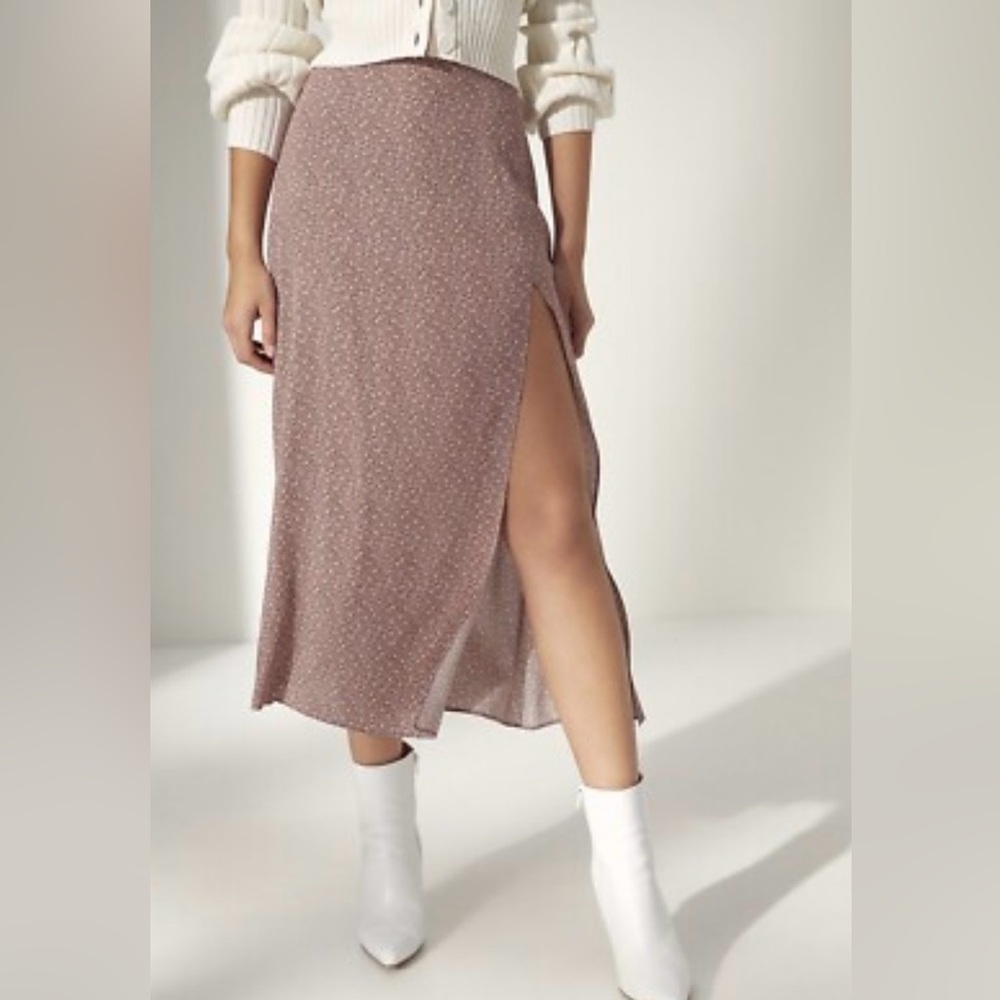 Aritzia Wilfred Midi Slit Skirt in Rose Mauve